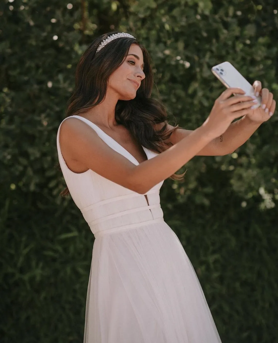 A-line Tulle Boho Wedding Dresses with Plunging V-neckline
