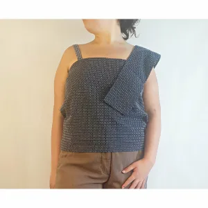 Alpha 60 second hand navy asymmetric sleeveless top size L (best fits 14)