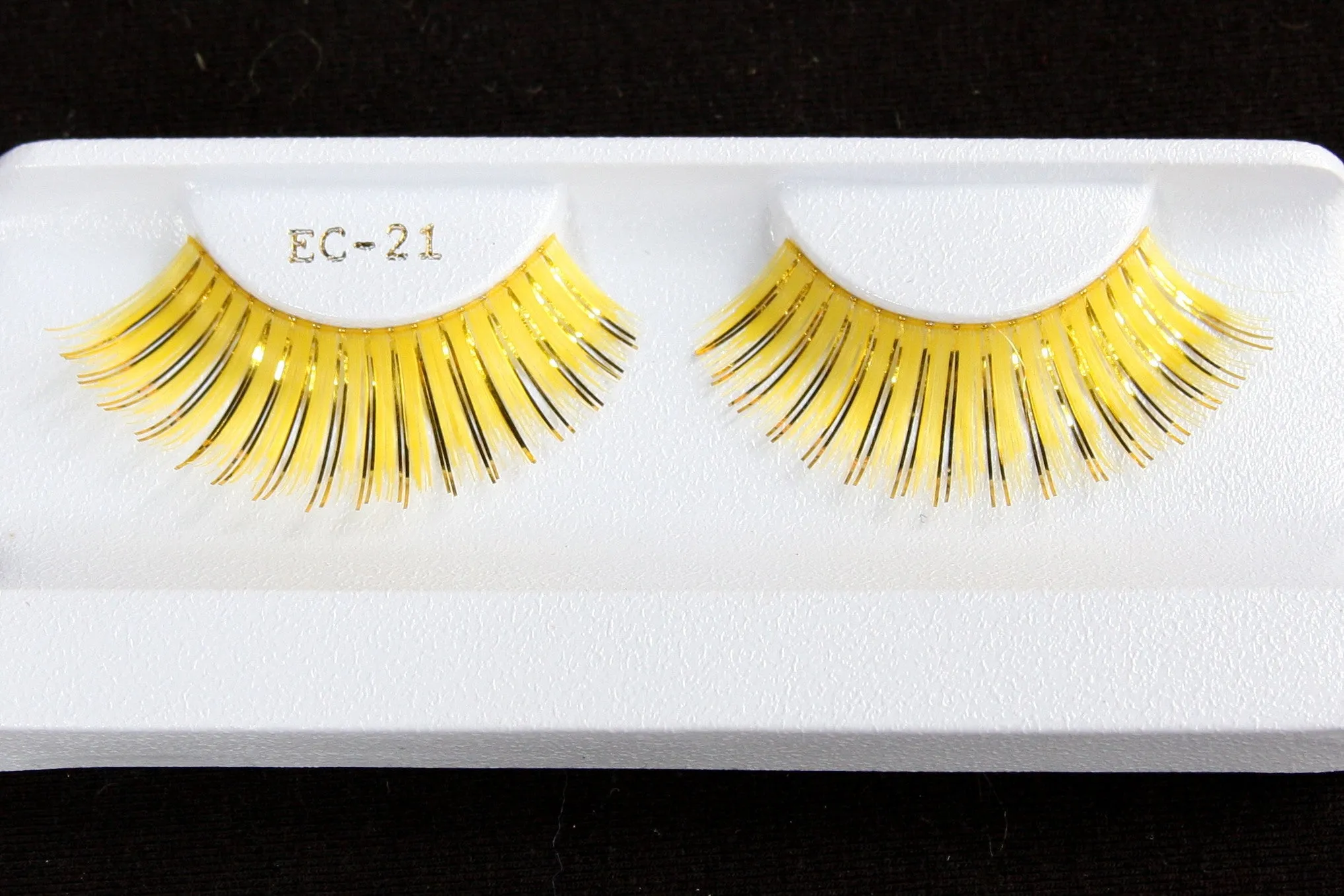 Club Eyelashes