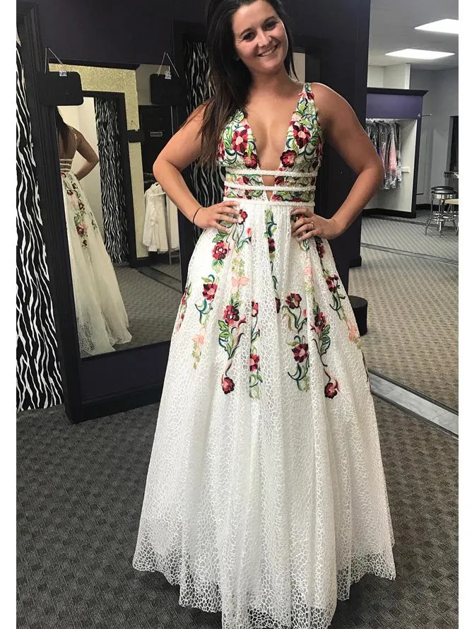 Gorgeous Lace Prom Dresses A-line Floral Gowns With Sweep Train CP120