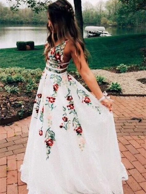 Gorgeous Lace Prom Dresses A-line Floral Gowns With Sweep Train CP120