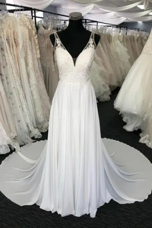 Gorgeous Lace&Chiffon Beach Wedding Dresses with Plunging Neckline
