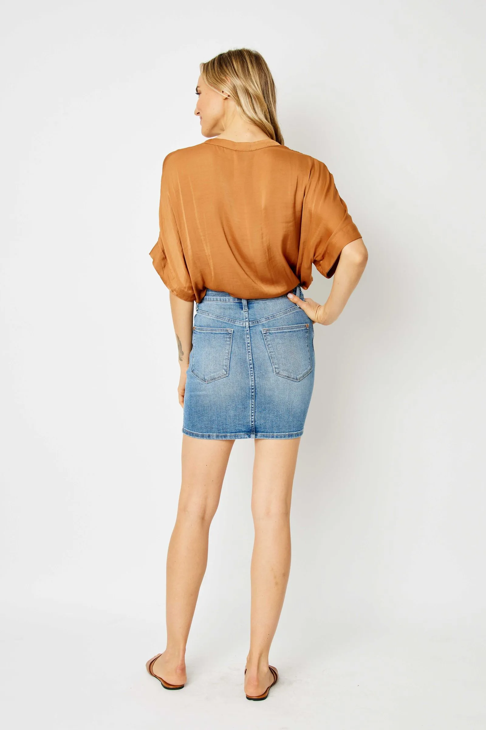 HW TUMMY CONTROL DENIM SKIRT BY JUDY BLUE