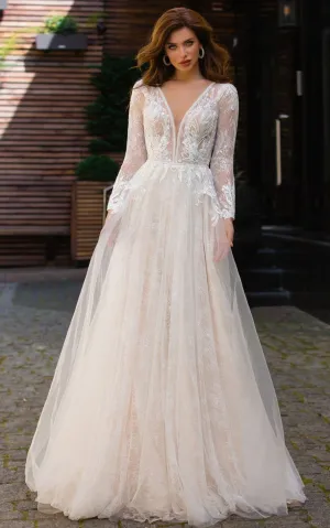 Long Sleeved A Line Plunging Neckline Tulle Wedding Dress with Appliques-716379