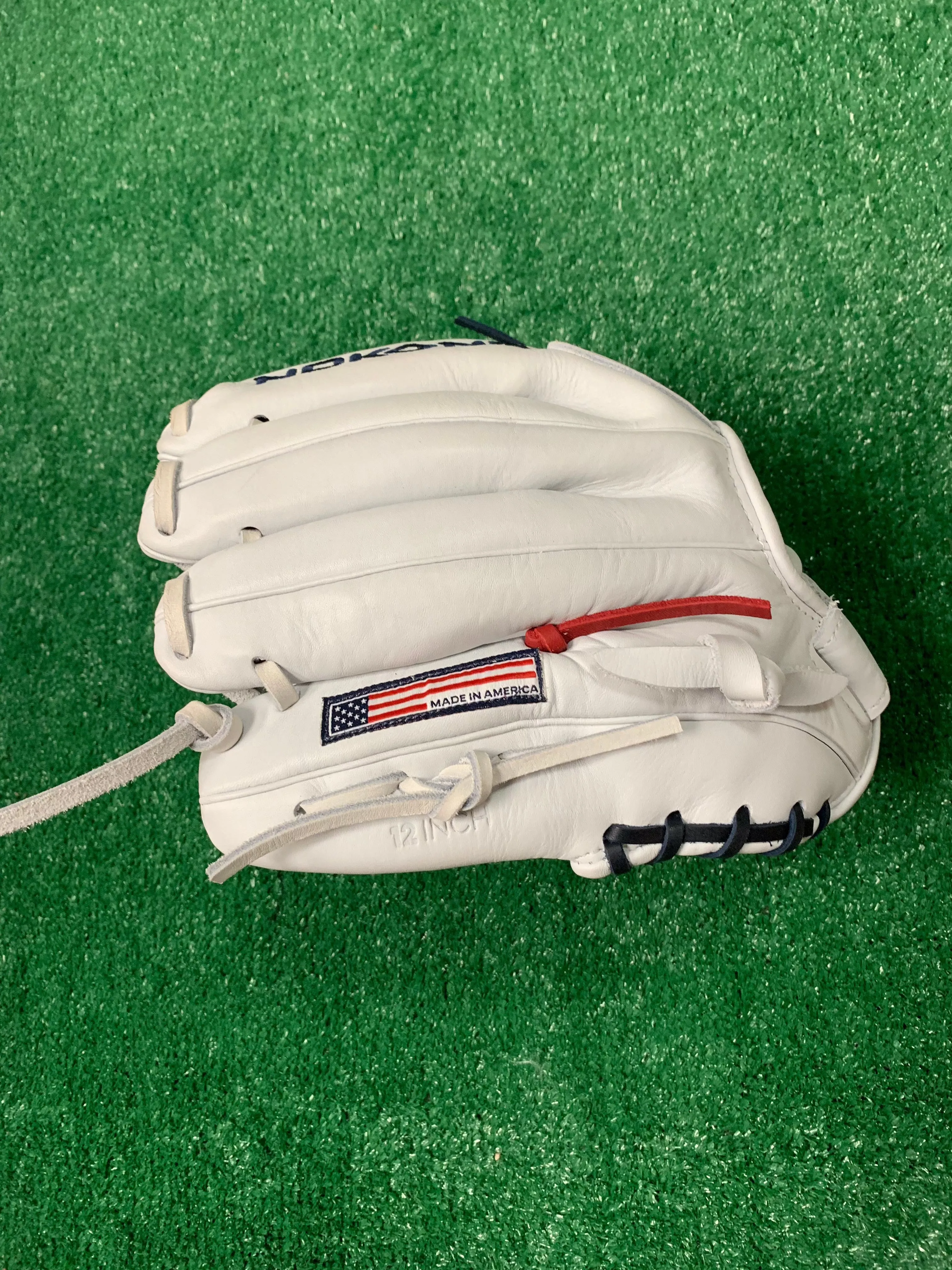 Nokona American Kip™ 12" Fastpitch Glove - White