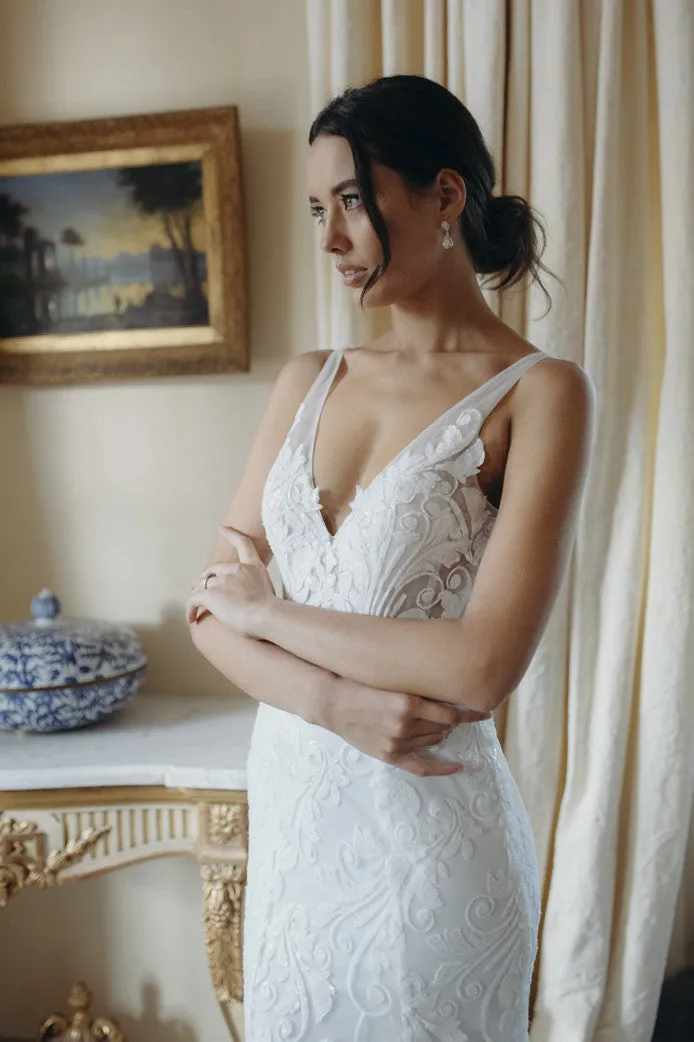 Plunging V-neck Sexy Mermaid Sleeveless Lace Court Train Bridal Gown With Deep V-back-715844