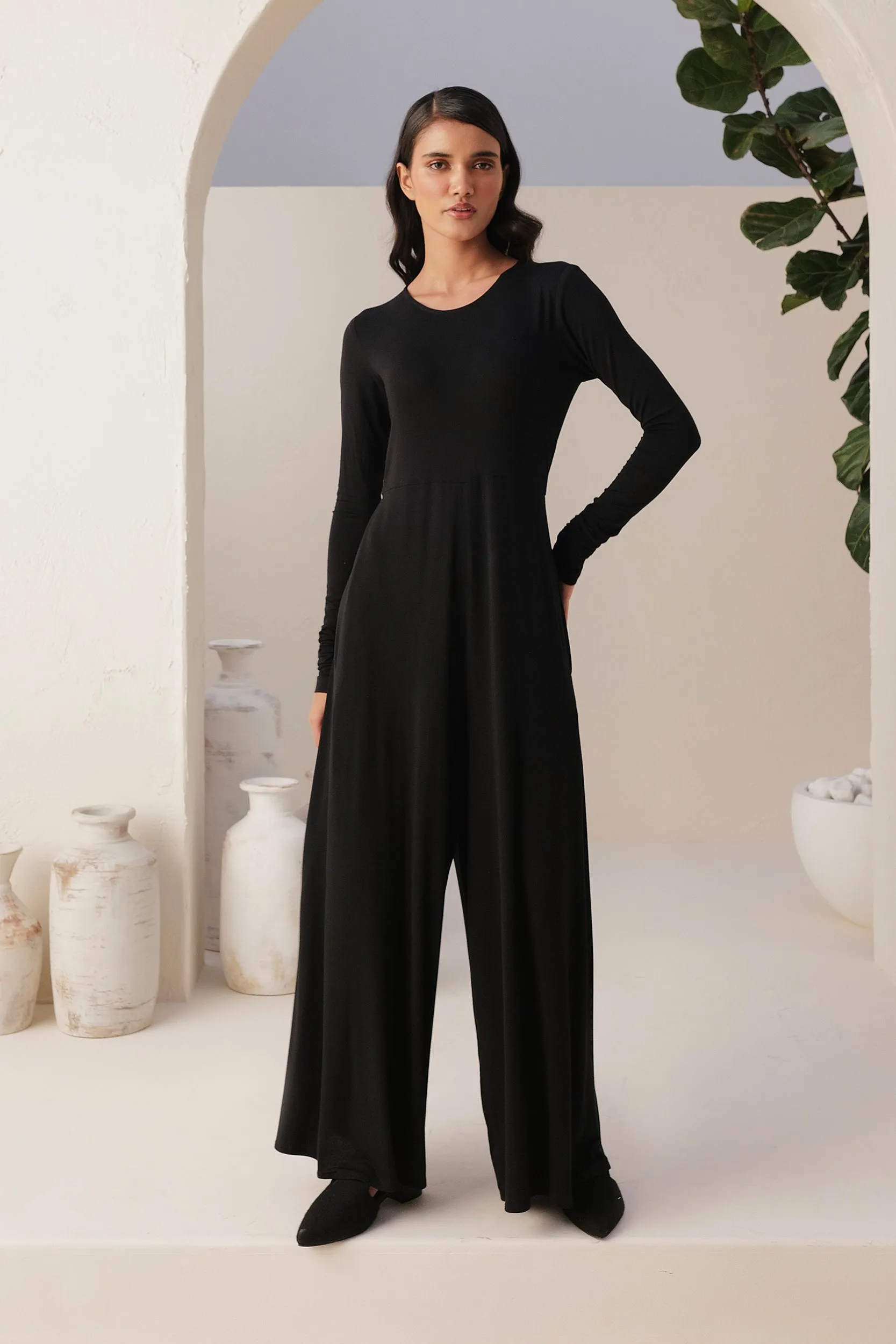 Sand Skin Sleeves Jumpsuit (Black)