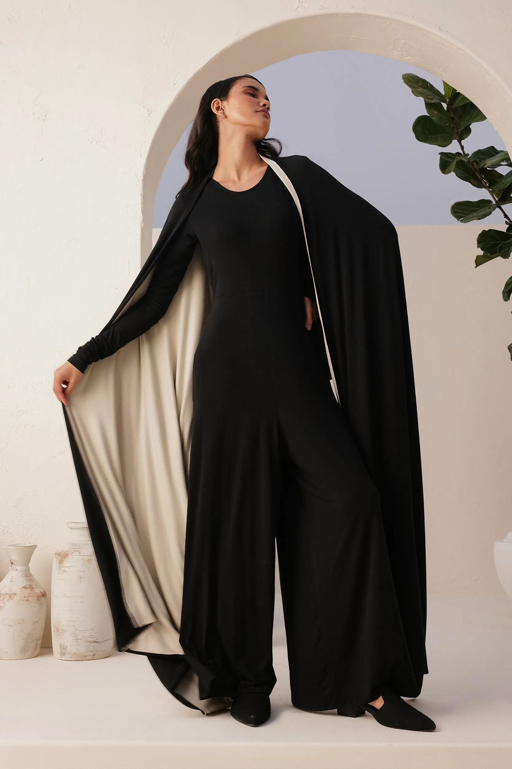 Sand Skin Sleeves Jumpsuit (Black)