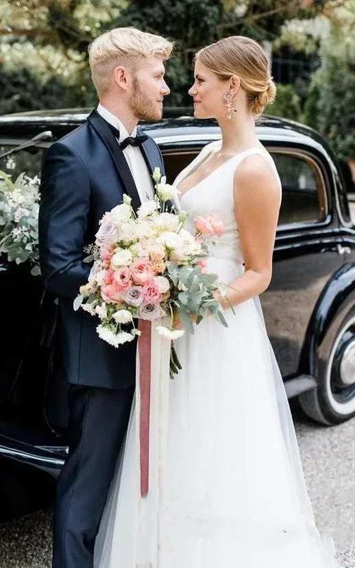 Sexy Elopement Beach Country A-Line Plunging Wedding Dress Romantic Garden Forest Destination Tulle Maxi Bridal Gown
