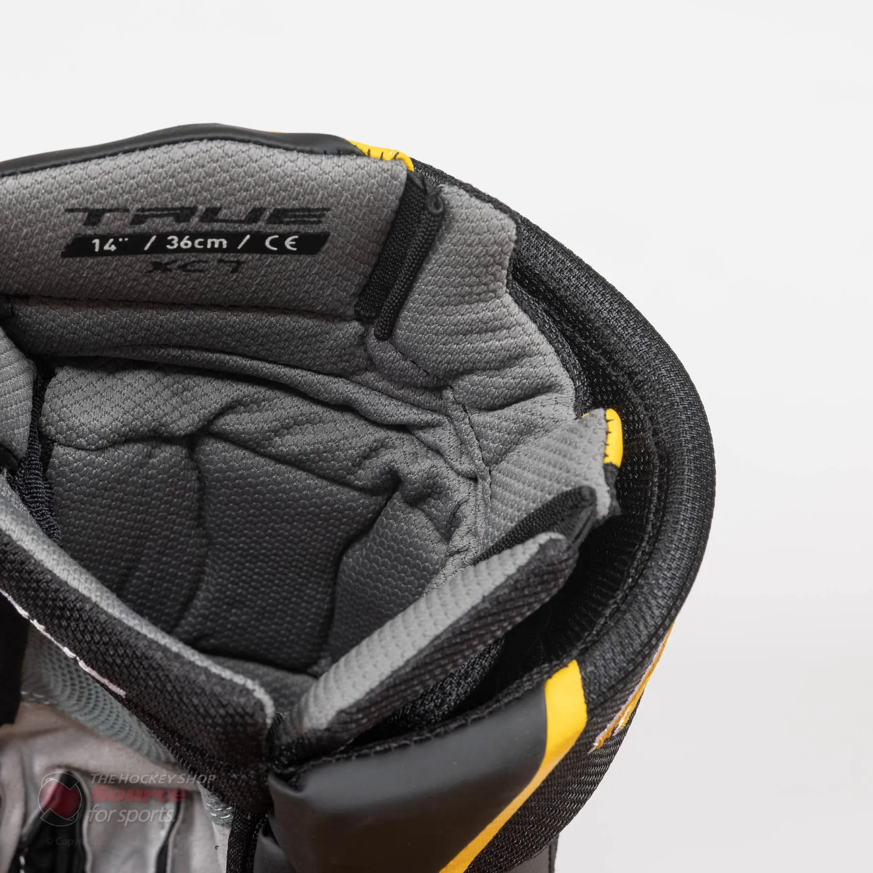 TRUE XC7 Senior Hockey Gloves