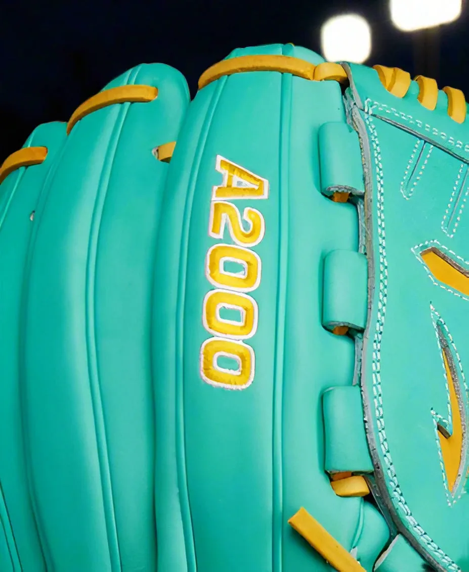 Wilson Fall 2024 A2000® B23 12” Baseball Glove